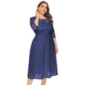 estido Plus Size Feminino 2021 – Manga Longa, Casual Vestido feminino plus size, disponível em preto e branco, com mangas longas. Perfeito para outono, combina conforto e estilo casual, ideal para o dia a dia ou ocasiões informais.