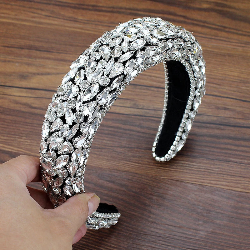 Tiara Luxuosa Feminina com Cristais – Strass Brilhante com Almofadado para Noivas e Festas