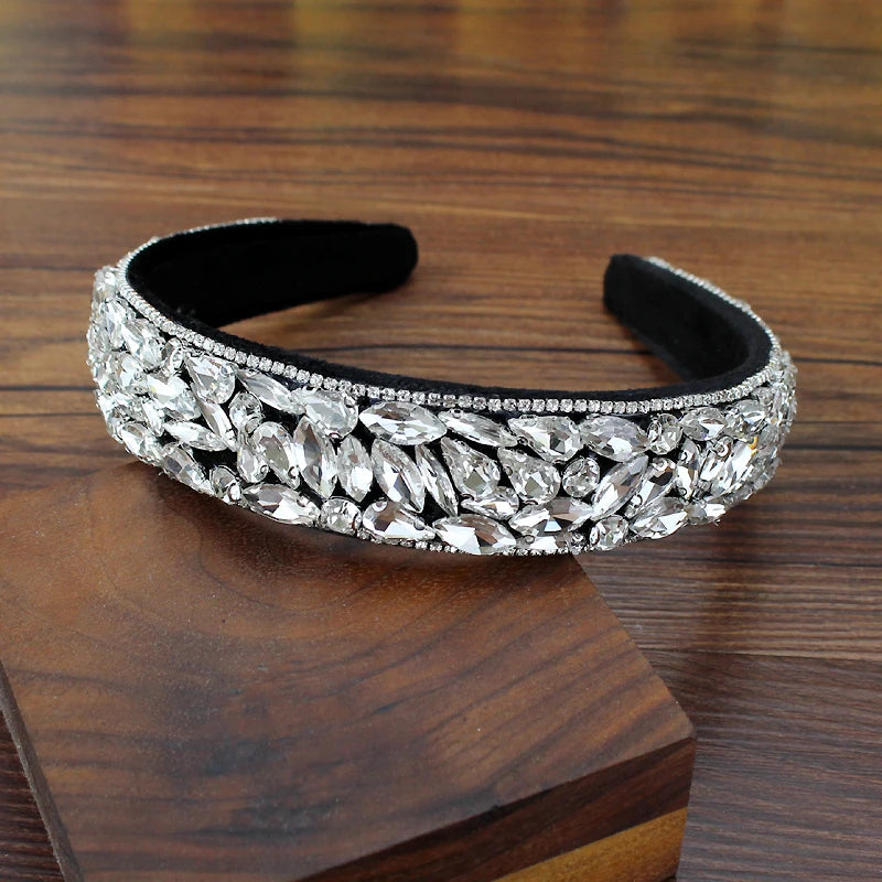 Tiara Luxuosa Feminina com Cristais – Strass Brilhante com Almofadado para Noivas e Festas