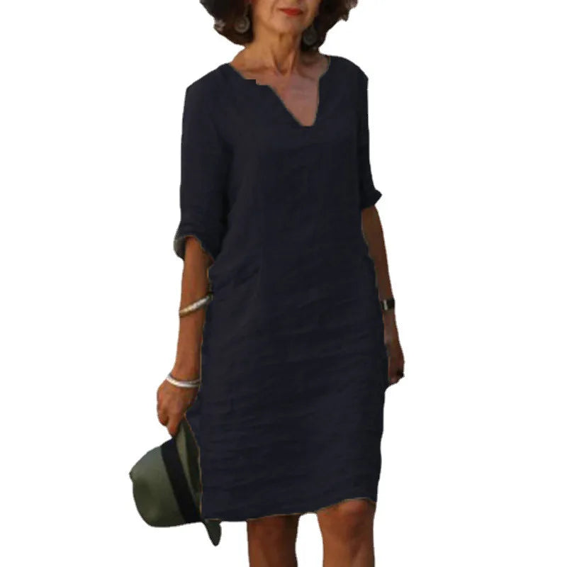 Vestido Feminino Vintage de Verão – Mini em Algodão e Linho Vestido feminino casual, leve e elegante, com decote em V e mangas três quartos. Feito em algodão e linho, ideal para verão, férias e passeios, combinando conforto e estilo clássico vintage.