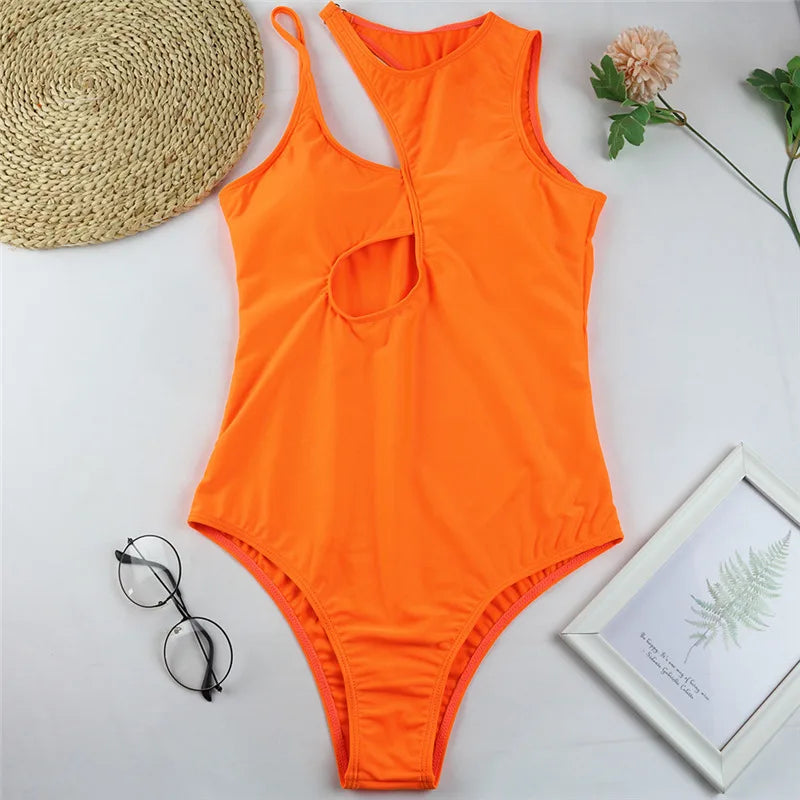 Destaque-se na praia ou piscina com este maiô feminino 2025 de uma peça em estilo brilhante. O design monokini moderno combina conforto, ajuste perfeito e visual sofisticado