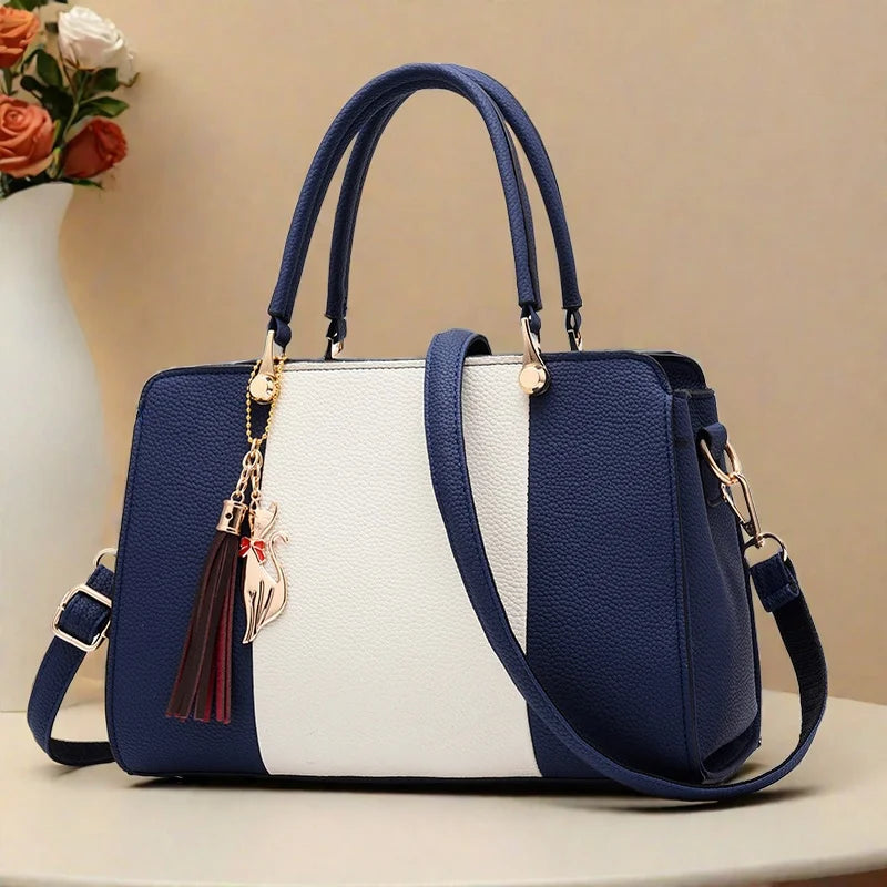 Bolsa feminina elegante e versátil, perfeita para o dia a dia, trabalho ou passeios. Design moderno de um ombro, estilo underarm, combinando luxo e praticidade.