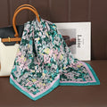 Acessório fashion e versátil em cetim macio, ideal como lenço de pescoço, echarpe, hijab, faixa de cabelo, bandana ou detalhe decorativo em bolsas. Elegância e estilo em qualquer ocasião.