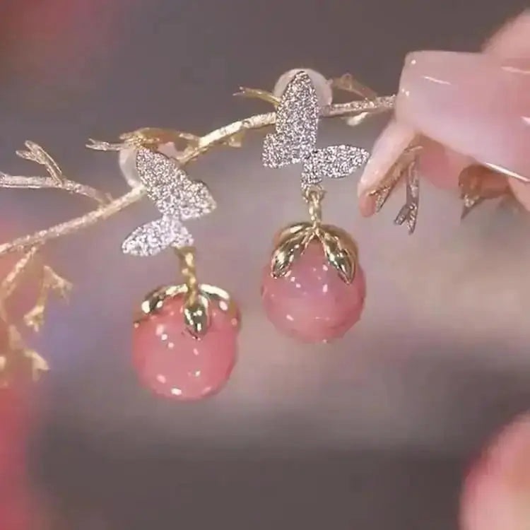 Elegantes brincos femininos com agulha em prata 925, pérolas delicadas e tassel moderno, com detalhes em zircônia. Tendência de moda coreana, perfeitos para complementar looks sofisticados e ocasiões especiais com luxo e brilho.