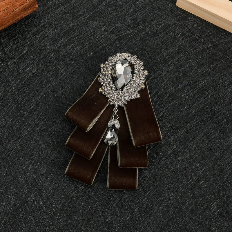 Gravata Borboleta Masculina de Veludo com Strass – Estilo Coreano Elegante para Noivos e Festa