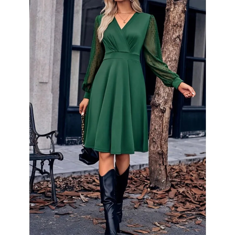 Vestido Plus Size Feminino de Outono/Inverno com Renda e Decote V
