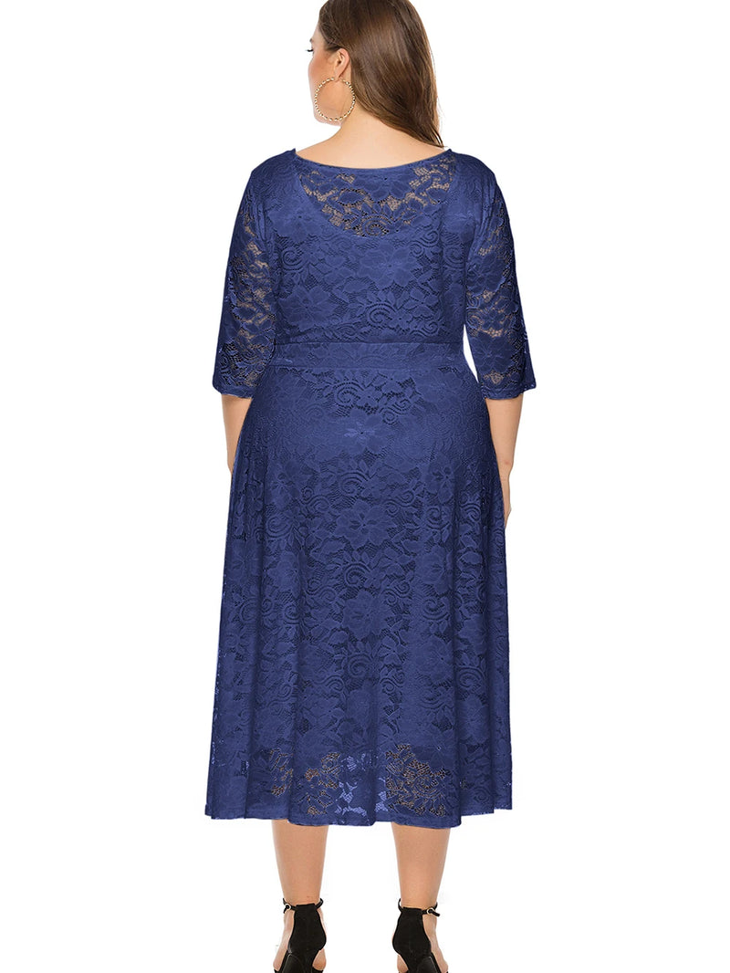 estido Plus Size Feminino 2021 – Manga Longa, Casual Vestido feminino plus size, disponível em preto e branco, com mangas longas. Perfeito para outono, combina conforto e estilo casual, ideal para o dia a dia ou ocasiões informais.