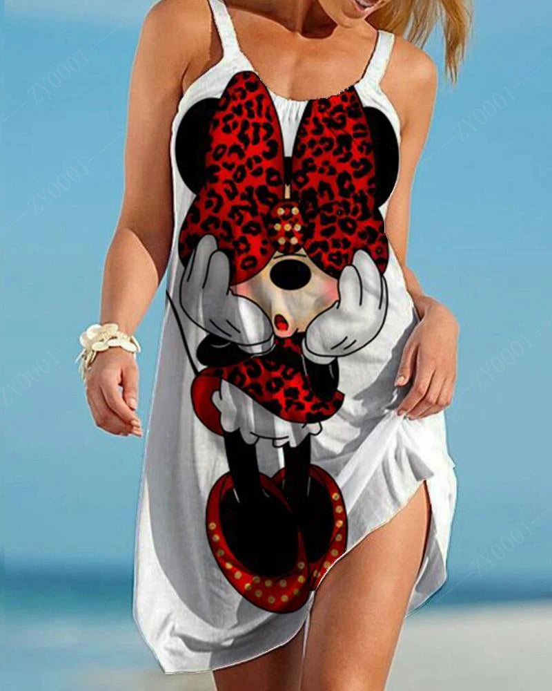 Vestido feminino plus size, leve e elegante, ideal para passeios à beira-mar ou eventos casuais de verão. Design sofisticado que combina conforto, charme e estilo, perfeito para mulheres que buscam um look fashion e despojado.