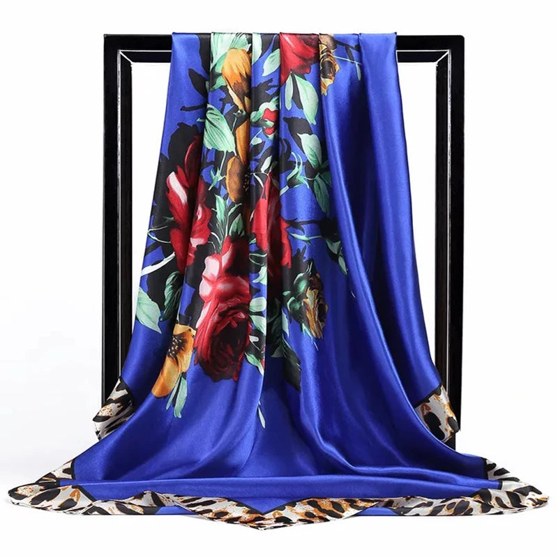 Lenço Quadrado Feminino 90x90cm – Cetim Toque de Seda, Estampado Fashion, Echarpe/Scarf/ Bandana de Luxo