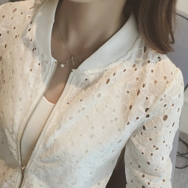 Jaqueta Feminina Bomber de Algodão com Renda – Primavera/Outono