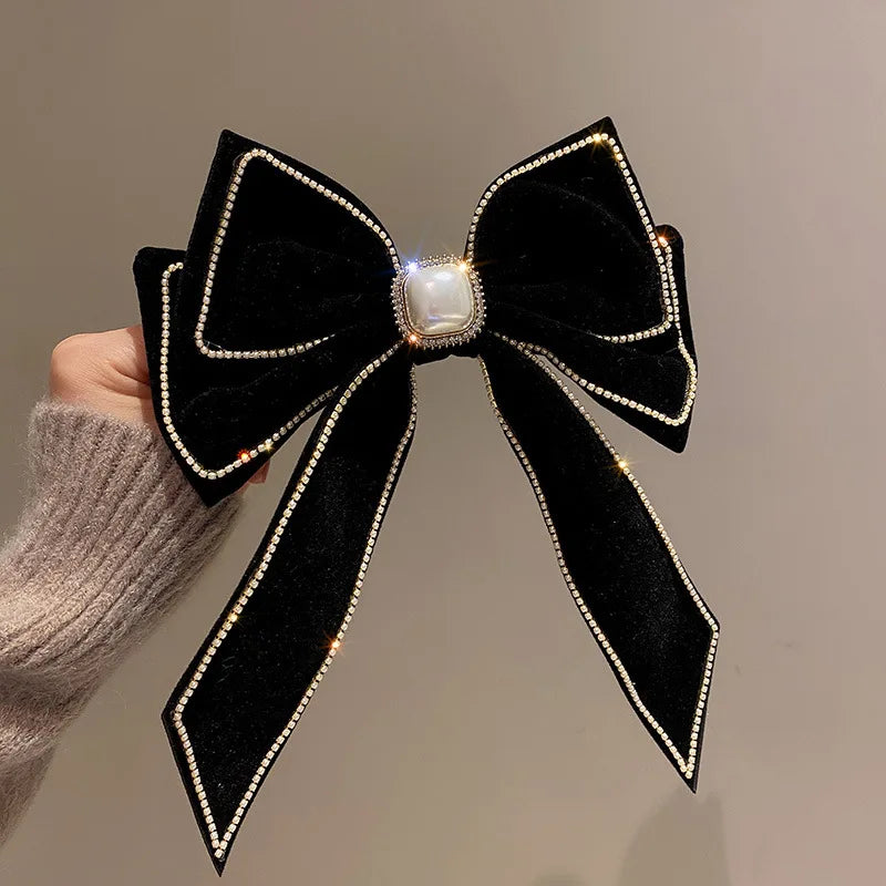 Presilha de Cabelo Feminina em Veludo com Laço, Pérolas e Strass – Estilo Coreano Fashion
