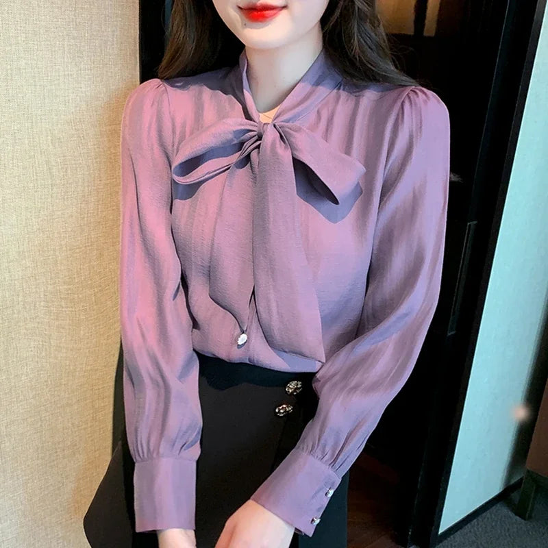 Blusa Feminina Elegante em Chiffon – Manga Longa, Estilo Retrô Coreano  Design elegante em chiffon leve, com caimento fluido  Manga longa, ideal para conforto e estilo casual-chic