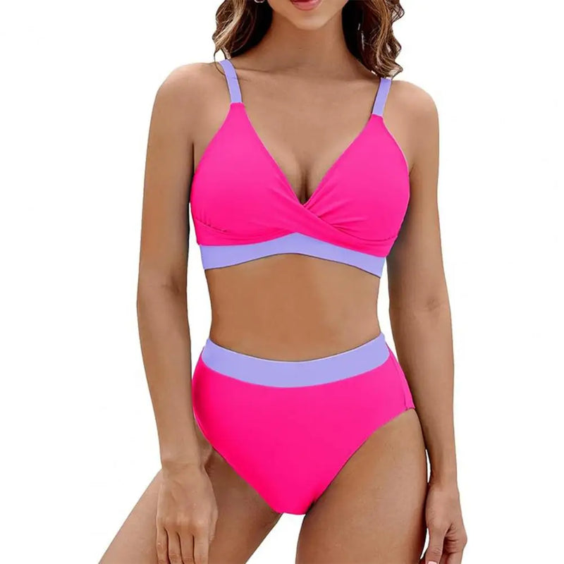 Conjunto de biquíni feminino 2 peças com top acolchoado e sem aro, ideal para conforto e suporte leve. Calcinha de cintura alta com efeito modelador de abdômen para um visual elegante e seguro.