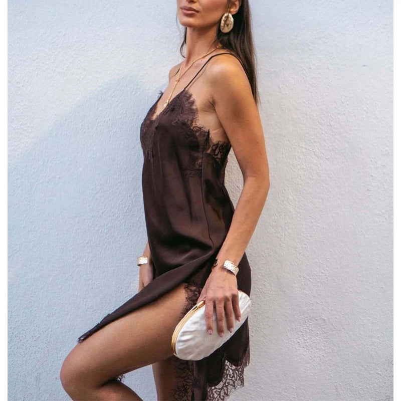 Vestido Curto de Renda para Mulheres – Slip Dress Sexy e Elegante