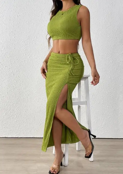 Conjunto Feminino 2 Peças de Verão – Top Sem Manga Dopamina + Saia Justa Plissada