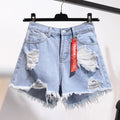 Shorts jeans feminino de verão, estilo casual e streetwear  Cintura alta que valoriza a silhueta feminina