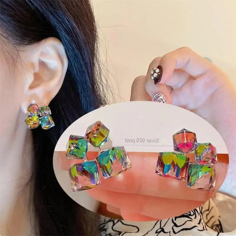 Brincos Coreanos de Estrela com Zircônia – Fashion 2025