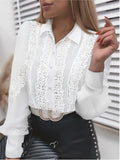 Blusa Feminina Elegante 2025 – Office, Gola, Renda Patchwork e Detalhes Hollow Out  Blusa feminina elegante com gola clássica, ideal para escritório ou ocasiões formais
