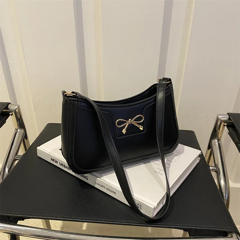 Bolsa de Ombro Estilosa com Laço de Metal – Bolsa Baguete Clássica para Uso Diário Feminino