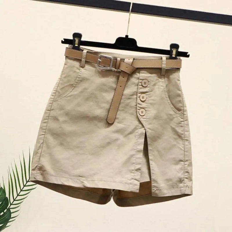 Shorts Feminino Falso Dois Peças – Cintura Alta, Botões Decorativos e Fenda Lateral