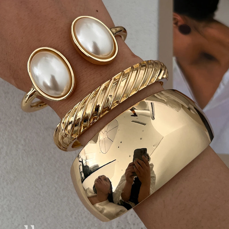 Pulseira Punk Exagerada de Metal Grosso – Estilo sofisticado,  Dourada