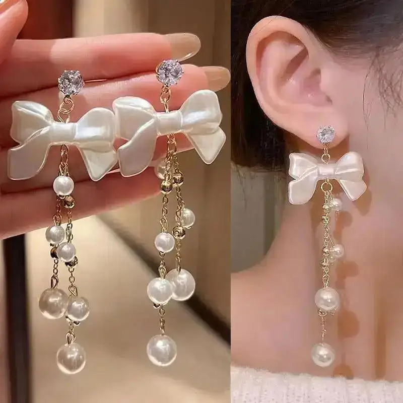 Elegantes brincos femininos com agulha em prata 925, pérolas delicadas e tassel moderno, com detalhes em zircônia. Tendência de moda coreana, perfeitos para complementar looks sofisticados e ocasiões especiais com luxo e brilho.