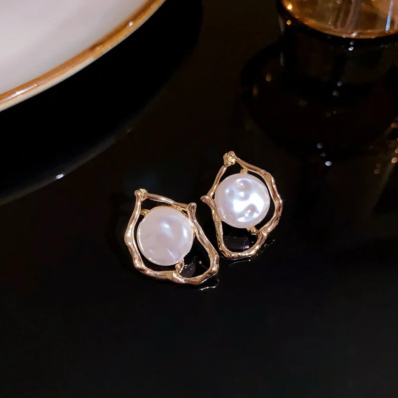 Brincos Stud Imitation Pearl – Coração e Redondo, Elegante