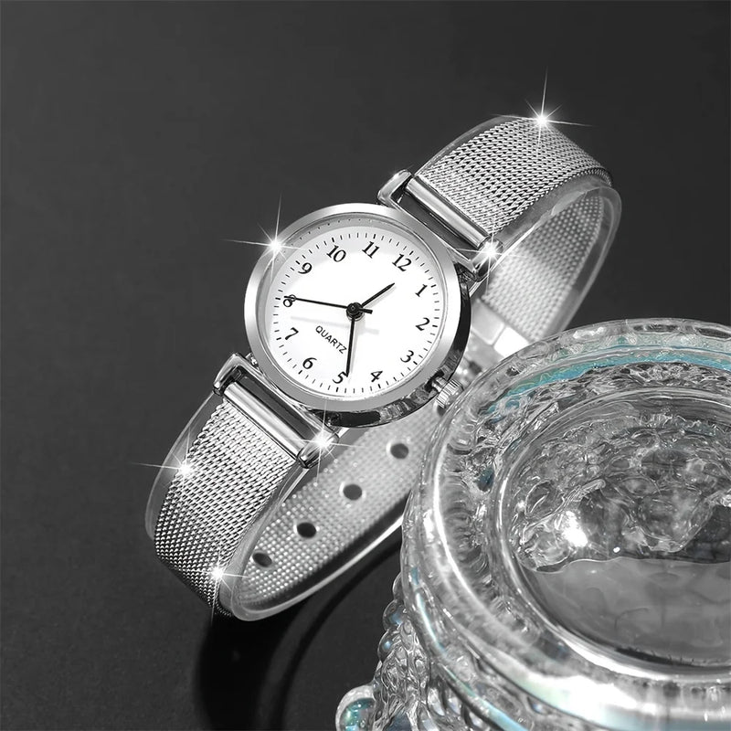 Conjunto feminino elegante, incluindo relógio de pulso e pulseira combinando, com mostrador simples e design moderno. Relógio com movimento quartz confiável, ideal para complementar looks casuais ou formais