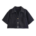 Conjunto feminino de verão 2026 com estilo casual e streetwear. Inclui mini saia, shorts e camisa curta em denim, perfeito para criar looks modernos e confortáveis