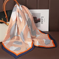 Acessório fashion e versátil em cetim macio, ideal como lenço de pescoço, echarpe, hijab, faixa de cabelo, bandana ou detalhe decorativo em bolsas. Elegância e estilo em qualquer ocasião.