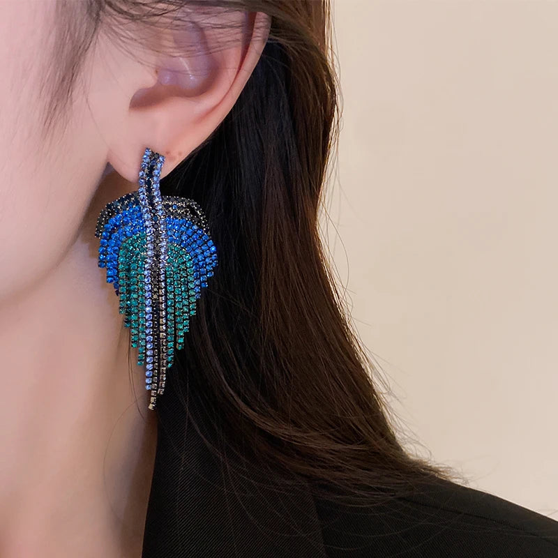 Brincos Longos Femininos com Franjas de Strass – Design Geométrico Azul, Acessório Fashion