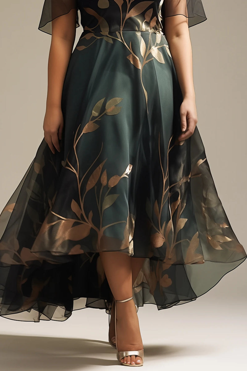 Vestido maxi feminino elegante em organza preta com estampa floral delicada. Estilo A-linha com mangas fluídas  e barra assimétrica , oferecendo movimento e sofisticação