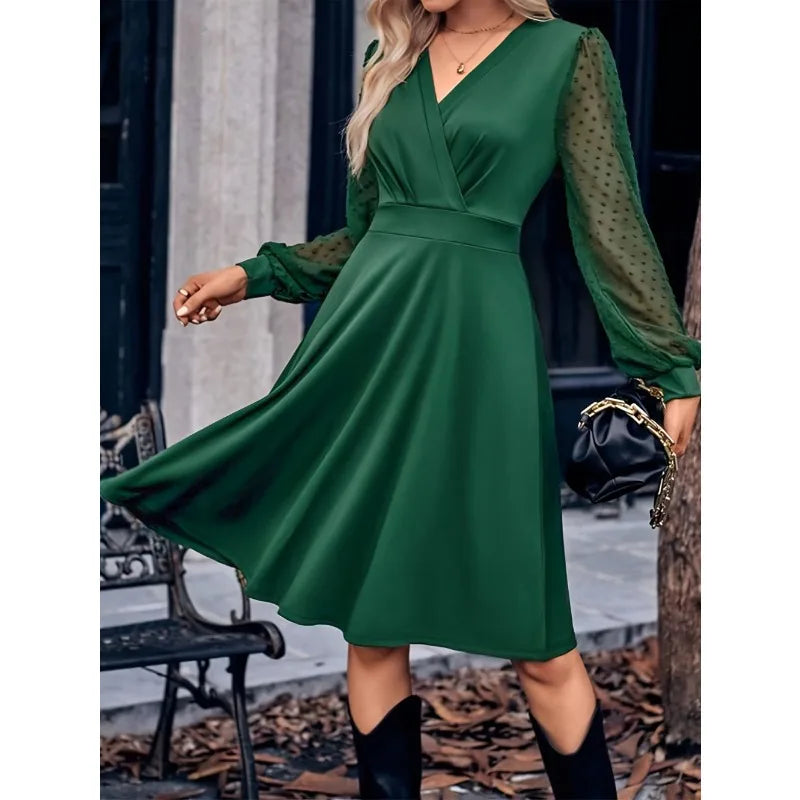 Vestido Plus Size Feminino de Outono/Inverno com Renda e Decote V