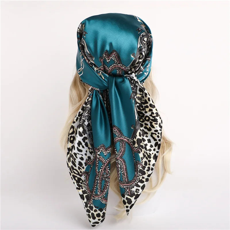 Lenço de Seda Feminino 90x90cm – Estampa Quadrada Grande, Versátil como Bandana, Hijab, Echarpe ou Acessório de Cabelo