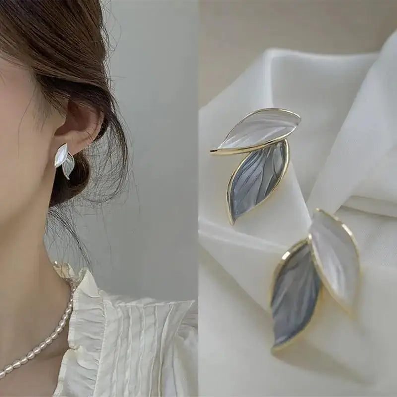 Brincos Coreanos de Estrela com Zircônia – Fashion 2025