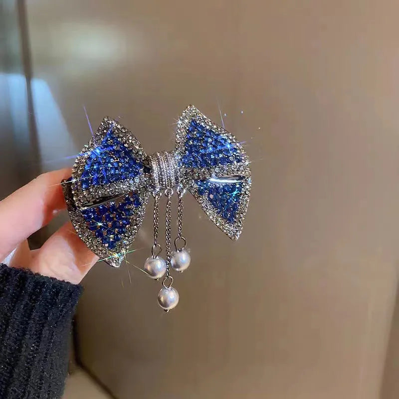 Presilha Elegante Feminina com Pérolas, Strass e Tassel – Acessório de Cabelo Primavera
