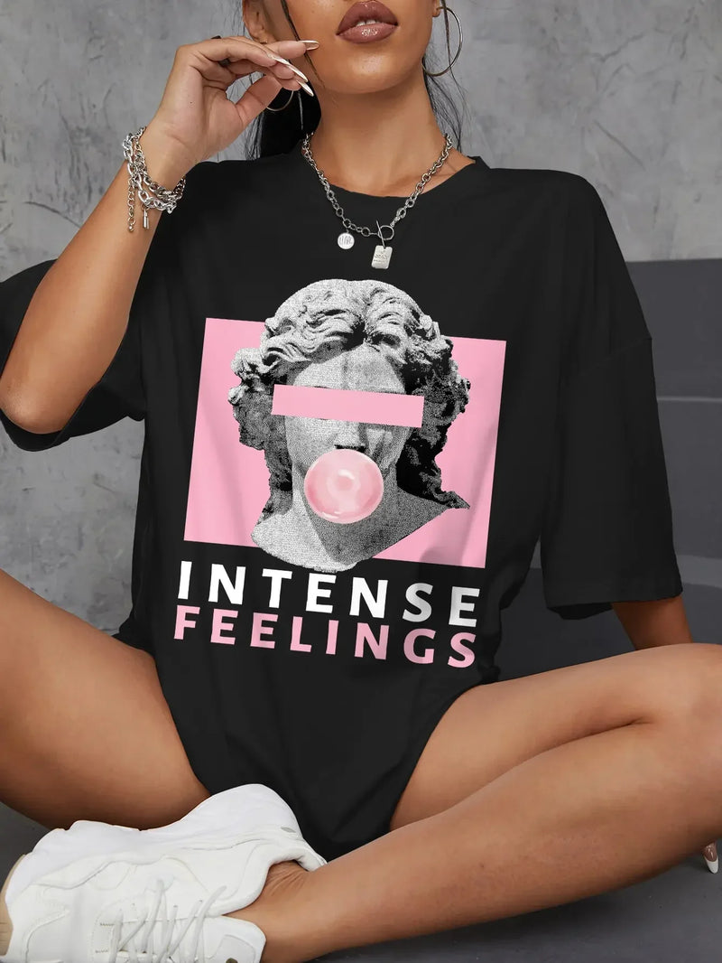 Camiseta feminina estilo streetwear, oversized e confortável