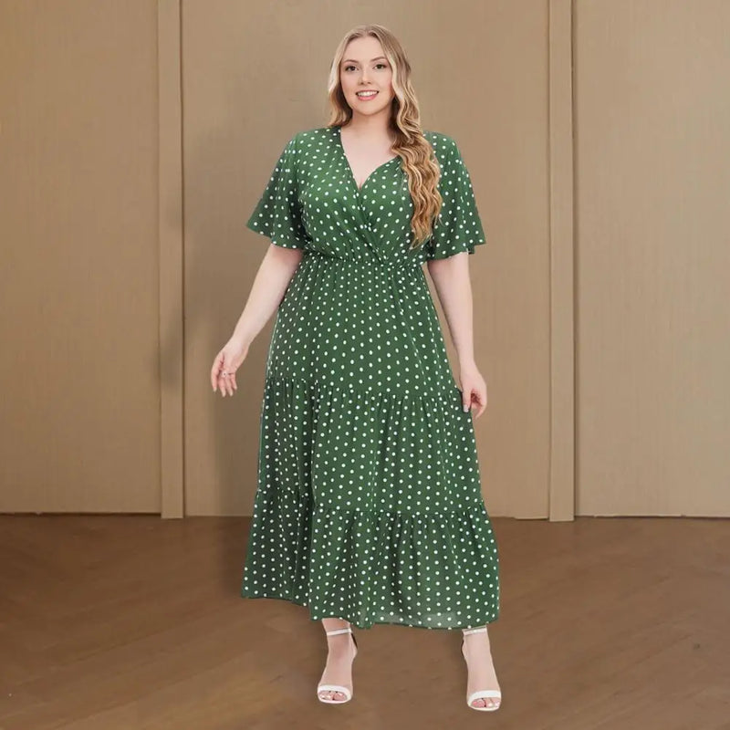 Vestido feminino estilo boho, com decote em V, mangas curtas vazadas e babados delicados. Perfeito para festas, praia ou looks casuais de verão, unindo conforto, elegância e charme descontraído. Disponível em tamanho plus size até 5XL.