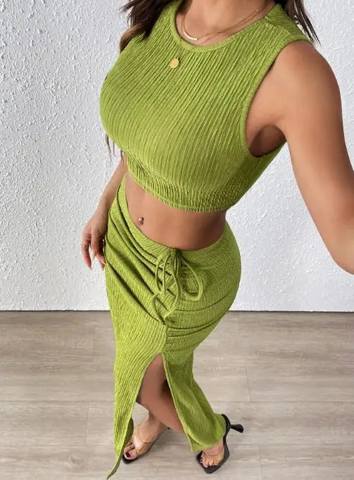 Conjunto Feminino 2 Peças de Verão – Top Sem Manga Dopamina + Saia Justa Plissada