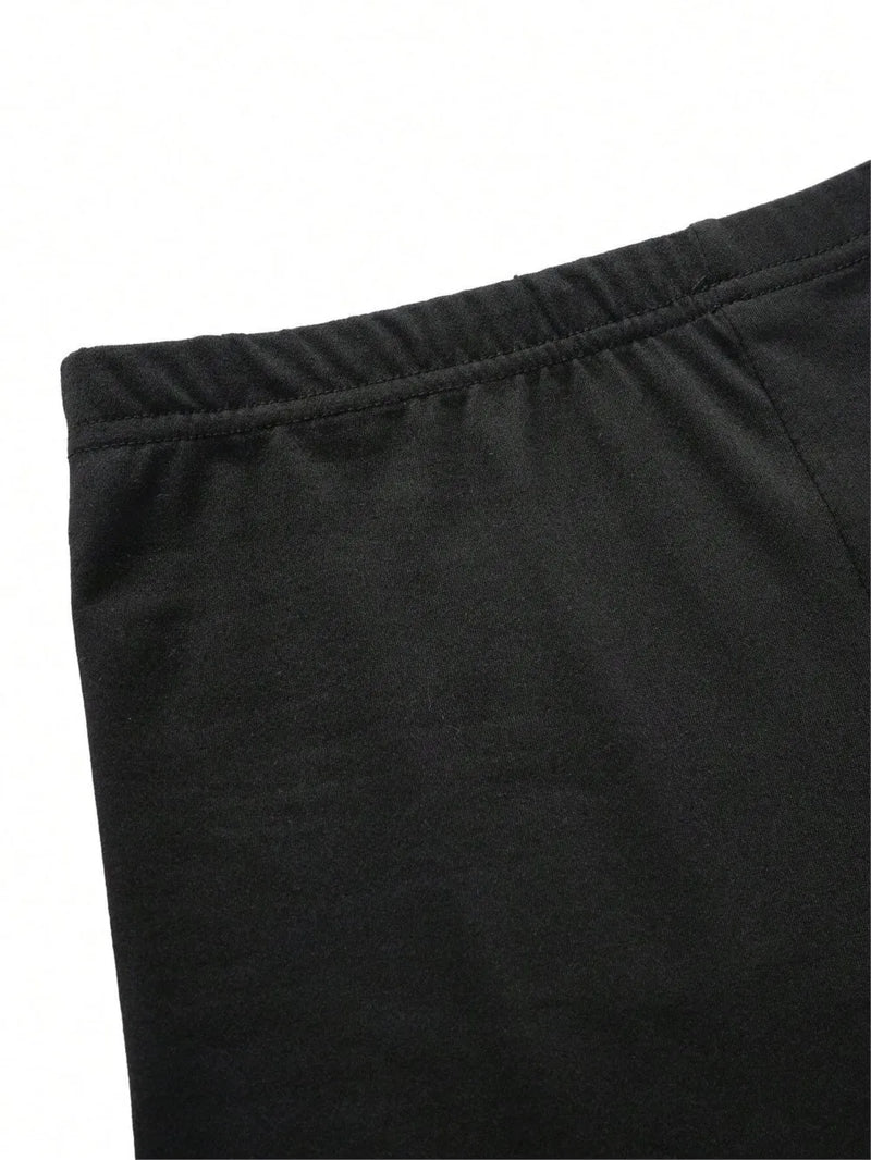Conjunto Feminino de Verão – 2 Peças: T-Shirt Slim + Shorts, Estampa de Corações, Cropped Fashion, Roupas Macias e Altamente Elásticas