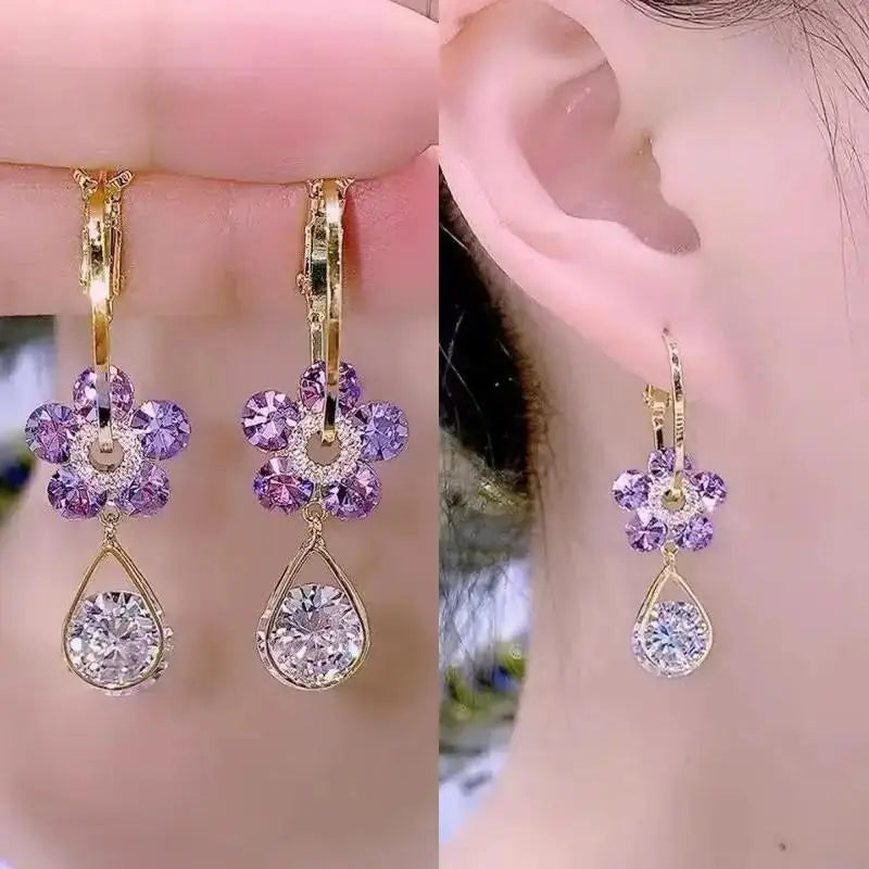 Elegantes brincos femininos com agulha em prata 925, pérolas delicadas e tassel moderno, com detalhes em zircônia. Tendência de moda coreana, perfeitos para complementar looks sofisticados e ocasiões especiais com luxo e brilho.