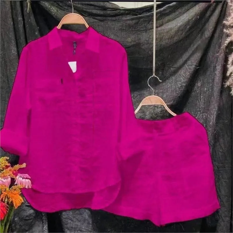 Conjunto feminino confortável e elegante para casa ou passeios, composto por camisa de manga longa e shorts. Feito em algodão e linho leve, ideal para o verão 2024. Perfeito para estilo casual, lazer e conforto diário.