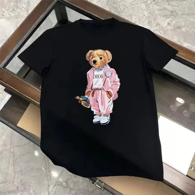 Camiseta feminina de luxo com design moderno e casual, perfeita para o dia a dia. Confeccionada em material de alta qualidade, oferece conforto, estilo e sofisticação.