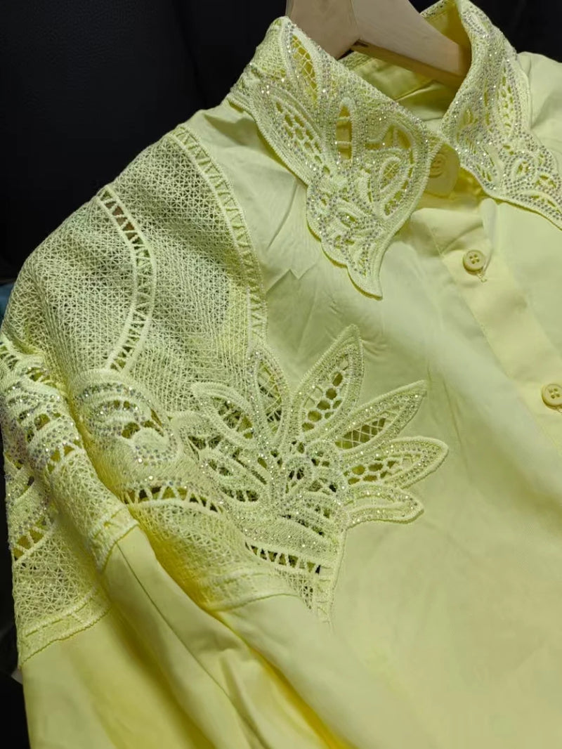 Blusa Feminina em Algodão com Bordado de Paetês manga longa, perfeita para conforto e proteção leve