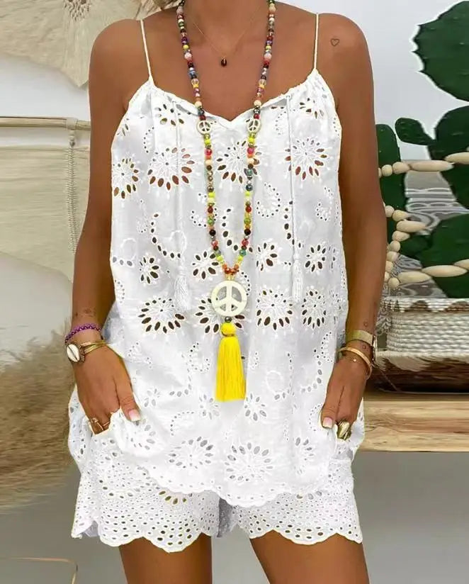 Conjunto Feminino Casual 2 Peças – Regata Bordada e Shorts com Babados