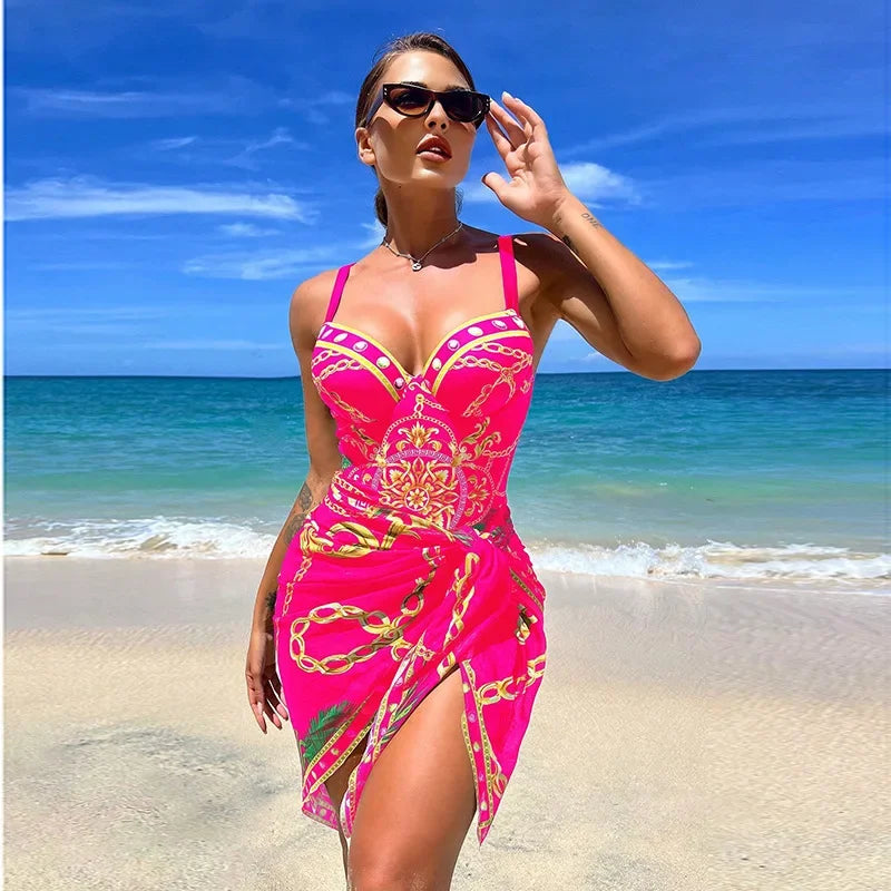 Curta o verão com estilo neste maiô feminino push-up com decote em V e saída de praia combinando. Seu design vintage valoriza a silhueta, garantindo conforto e elegância na praia ou piscina.