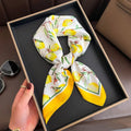 Acessório fashion e versátil em cetim macio, ideal como lenço de pescoço, echarpe, hijab, faixa de cabelo, bandana ou detalhe decorativo em bolsas. Elegância e estilo em qualquer ocasião.