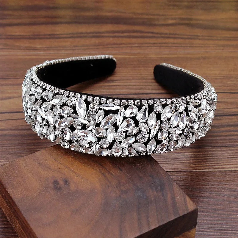 Tiara Luxuosa Feminina com Cristais – Strass Brilhante com Almofadado para Noivas e Festas