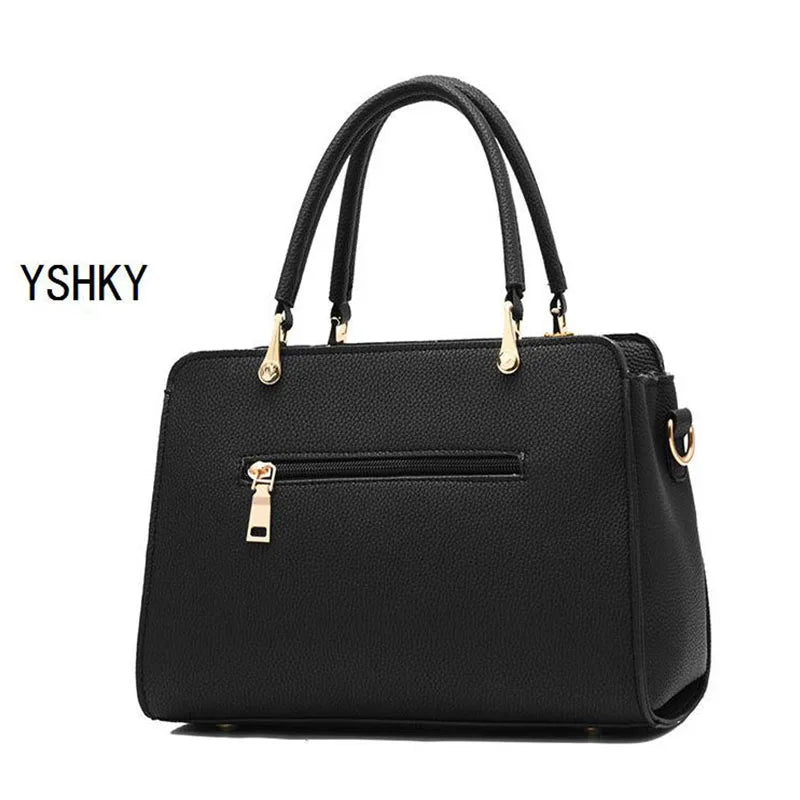 Bolsa feminina elegante e versátil, perfeita para o dia a dia, trabalho ou passeios. Design moderno de um ombro, estilo underarm, combinando luxo e praticidade.