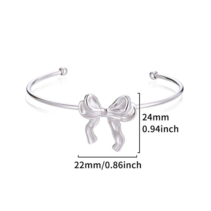 Bracelete Feminino Clássico com Padrão Relevo – Pulseira Cuff em Aço Inoxidável Dourado, Presente Elegante